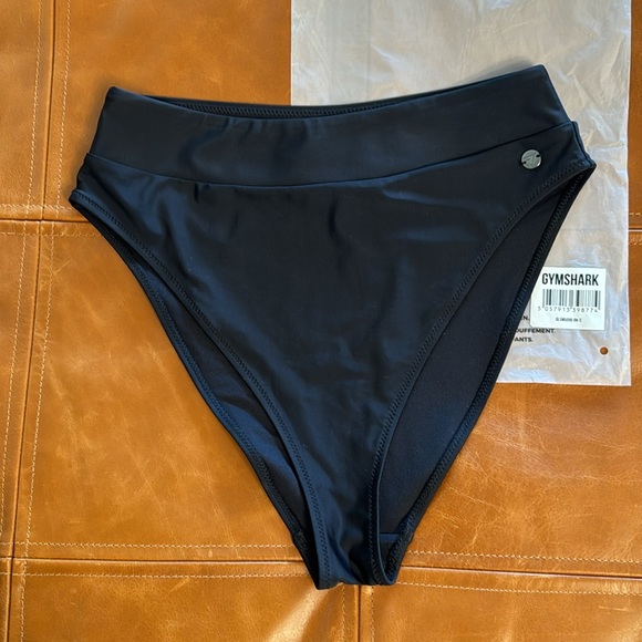 Gymshark black bikini 2 pc set size S/M new - Picture 6 of 10